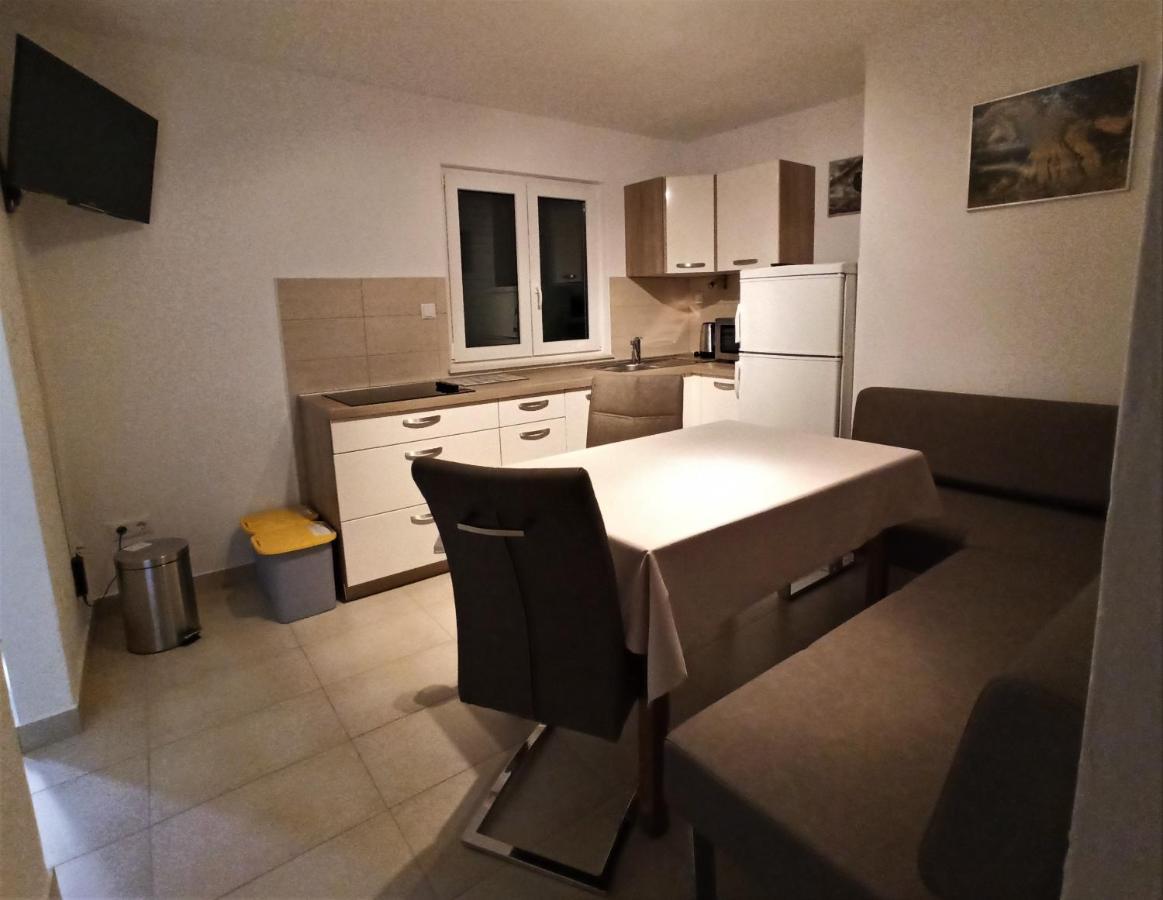 Seaside Apartments Laurus Murter Luaran gambar